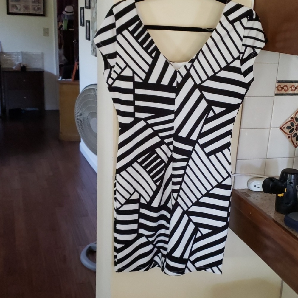 Dress - Picture 2 of 3